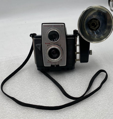 Untested Vintage Kodak Brownie Reflex 20 Camera w/ Midget Flasholder