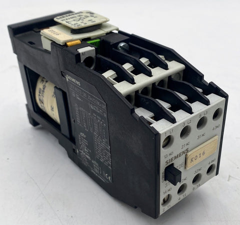 Siemens 3TF4022-0B Contactor, 20A, 600V W/ 3TX7402-3G Surge Suppressor