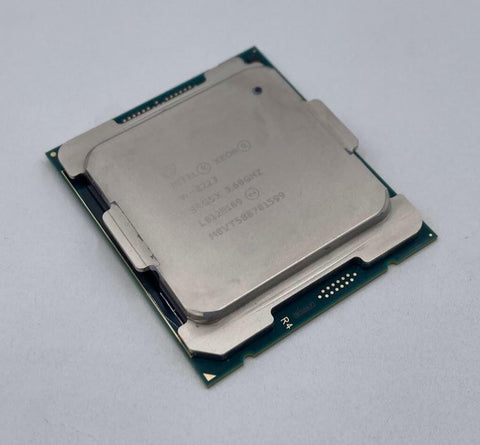 Intel XEON W-2223 SRGSX 3.6GHz LGA2066 Server Processor - Very Good